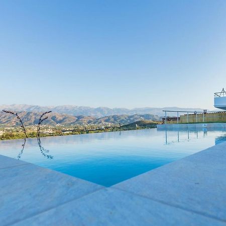 Villa Oasis Galatás المظهر الخارجي الصورة