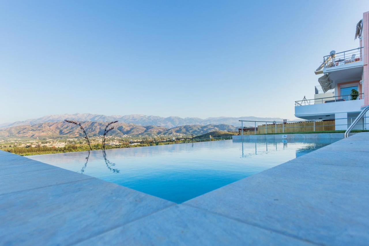 Villa Oasis Galatás المظهر الخارجي الصورة
